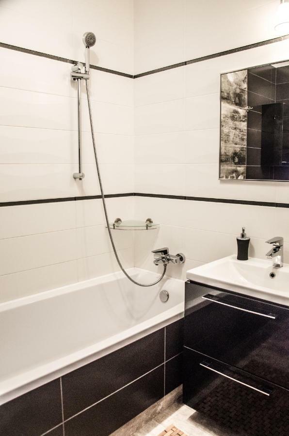Apartament Expo Brylowska Varsavia Esterno foto